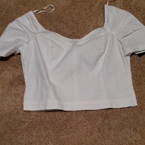 NWT! Lulu's  Puff Sleeve Crop Top - Picture 4 of 6